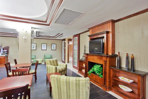 Holiday Inn Express & Suites Macon - I-475 By Ihg Extérieur photo